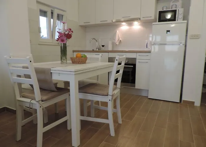 S Pogledom アパート