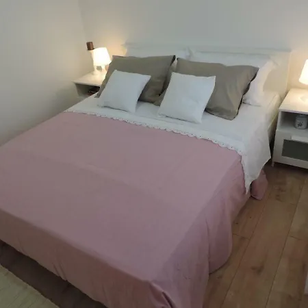 S Pogledom Appartamento Ždrelac