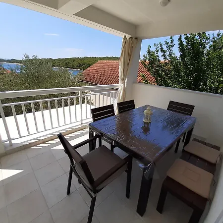 S Pogledom Apartment