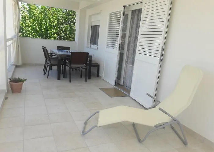 S Pogledom Apartment