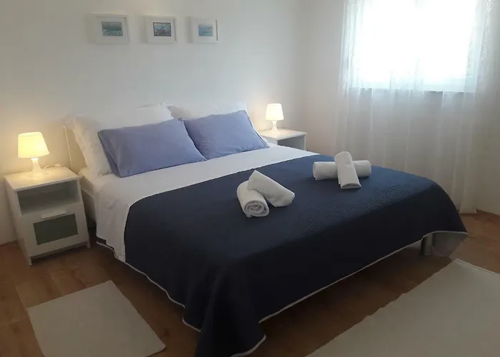 Appartamento S Pogledom Ždrelac